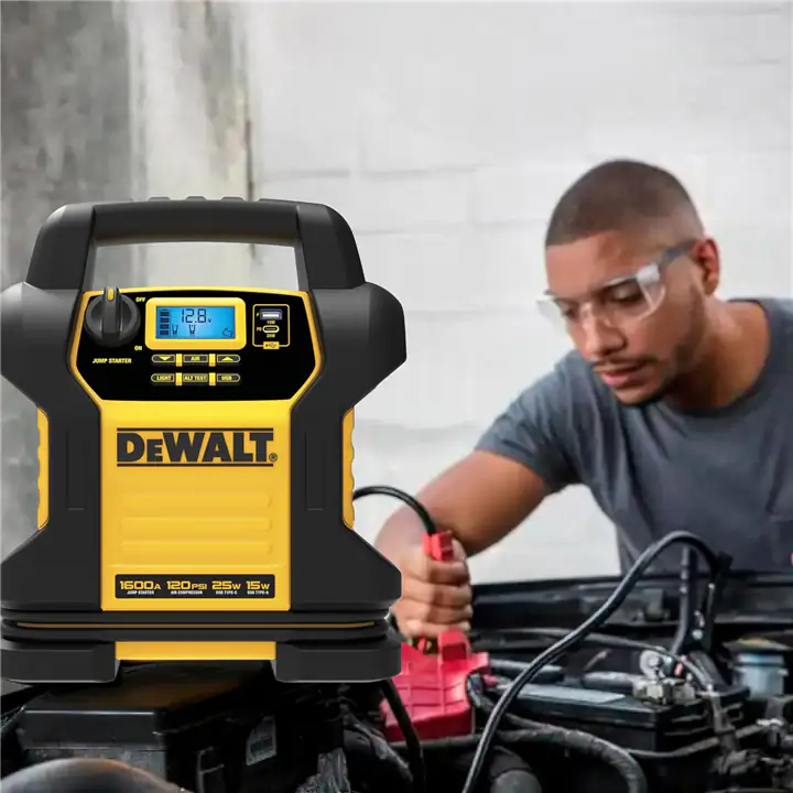 DEWALT DXAEJ14-Type3 Digital Portable Power Station Jump Starter